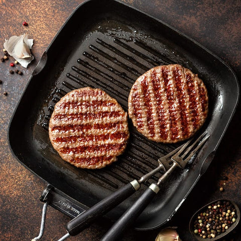 Björnburgare i stekpanna från Swedish Wild köp björnkött online