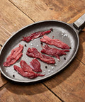 Renskav gourmet från ett av recepten på viltkött från viltkokboken Kocken och jägaren du kan köpa online från Swedish Wild